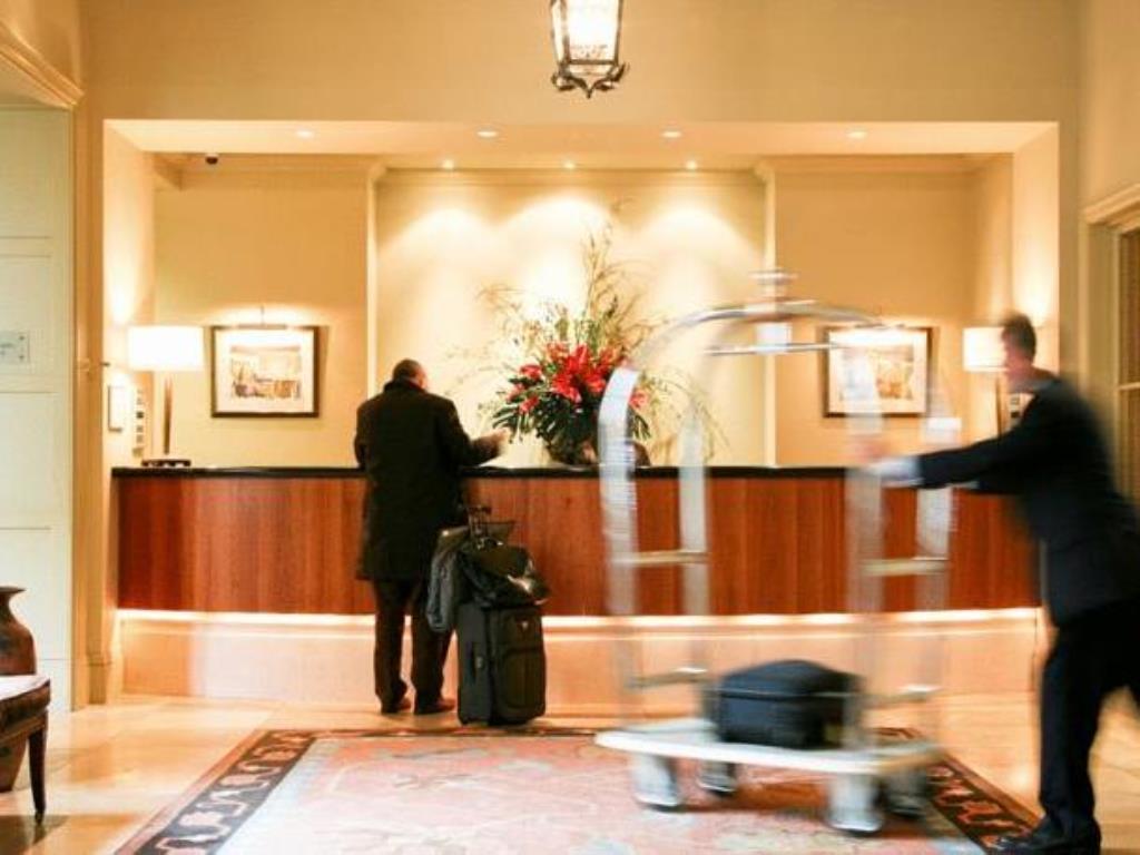 לידס Thorpe Park Hotel And Spa מראה חיצוני תמונה