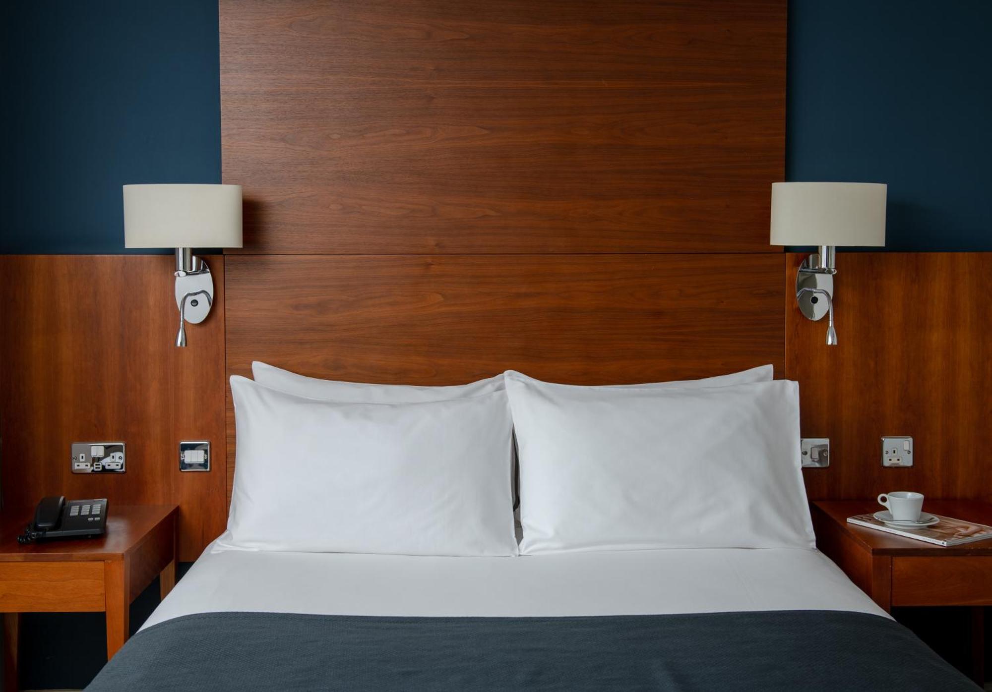 לידס Thorpe Park Hotel And Spa מראה חיצוני תמונה