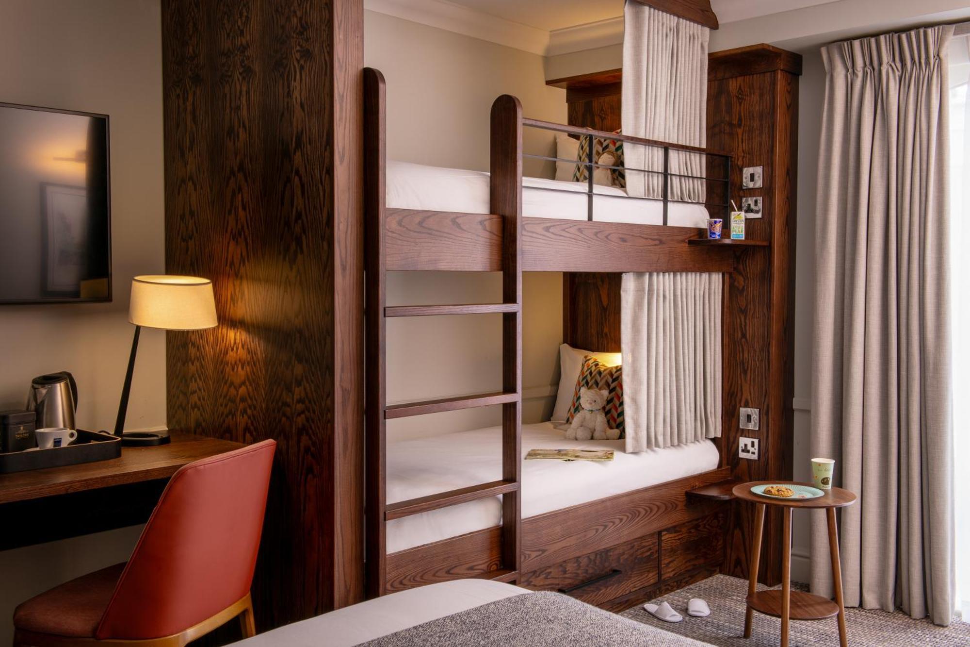 לידס Thorpe Park Hotel And Spa מראה חיצוני תמונה